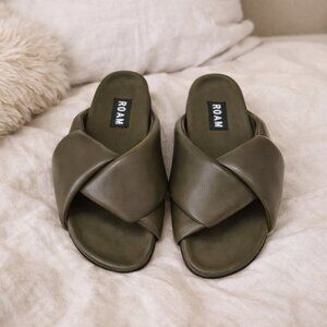 ROAM Foldy Puffy Slide Sandal Taupe Vegan Leather NWOT Size 8
